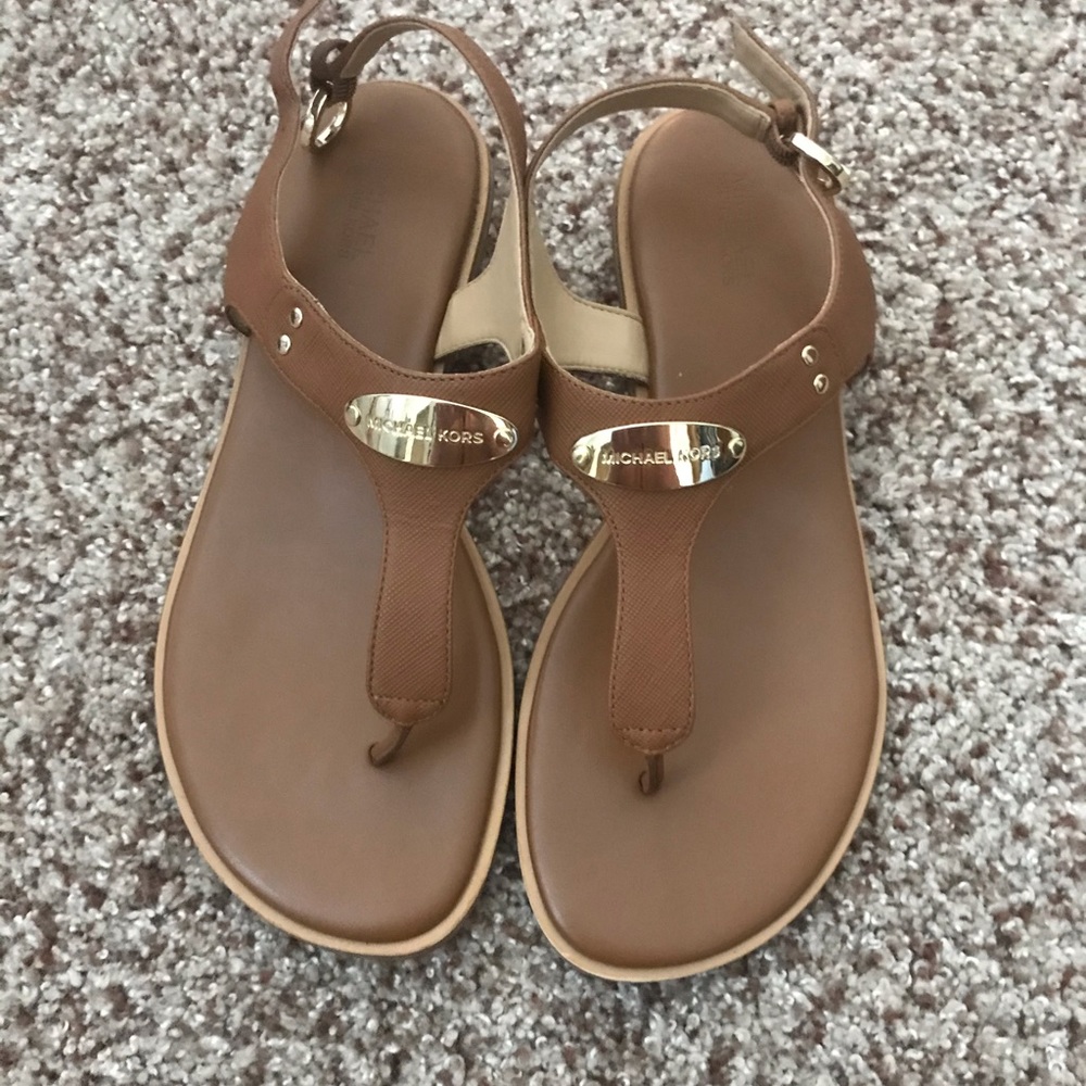 ⭐️Not for sale atm⭐️Michael Kors sandals